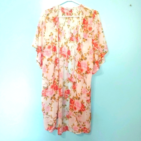 American Eagle Pintuck Kimono - Picture 4 of 10